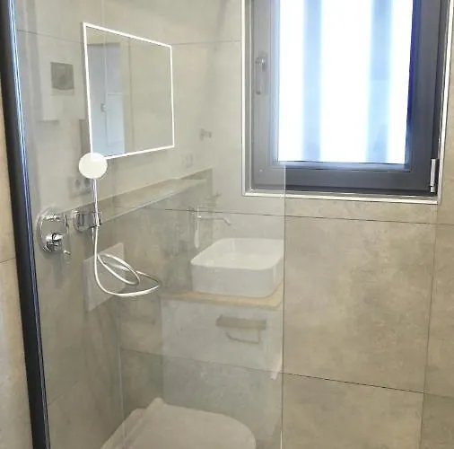 Zentral & Modern Naehe Duesseldorf Und Koeln Wuppertal